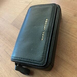 Marc Jacob mini crossbody bag $100